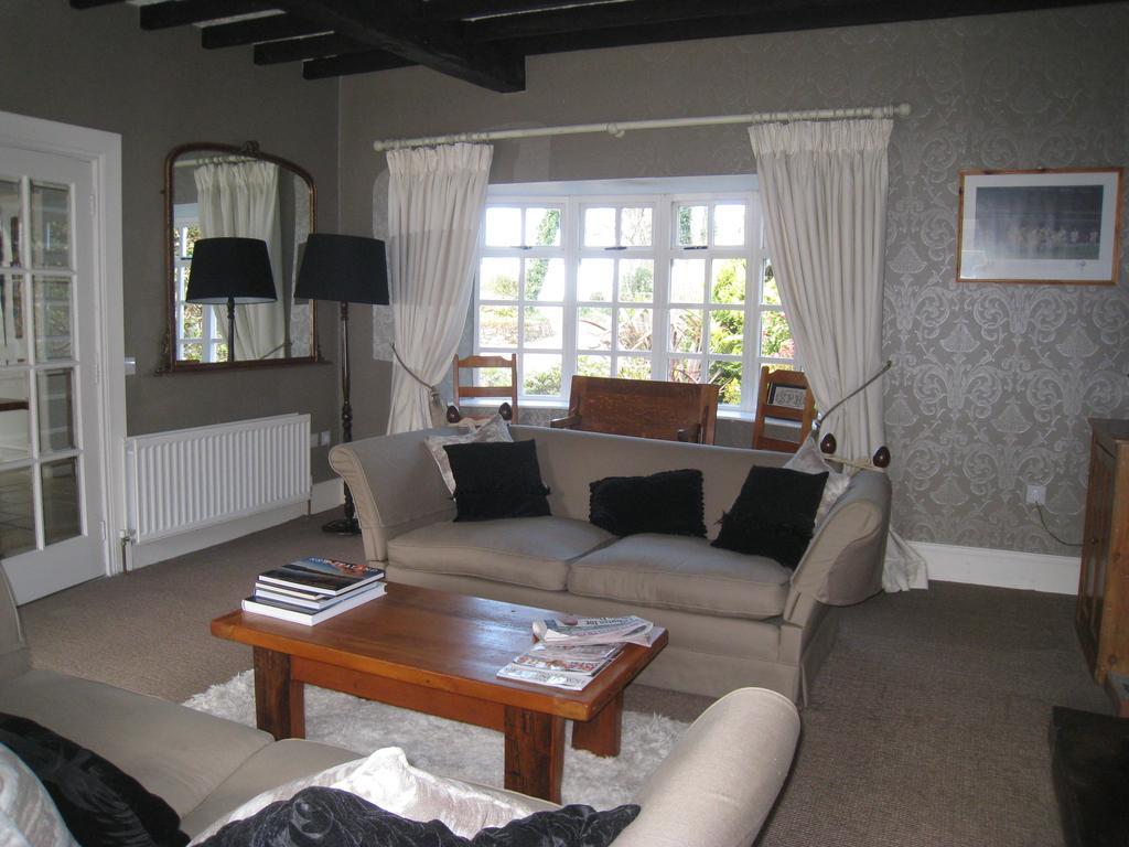 Shola Coach House B&B Coleraine Exterior photo